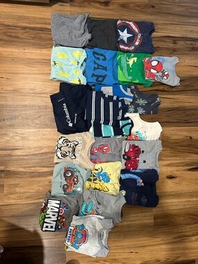 Old Navy Multi-Color Boys Short Sleeve Tees Pack